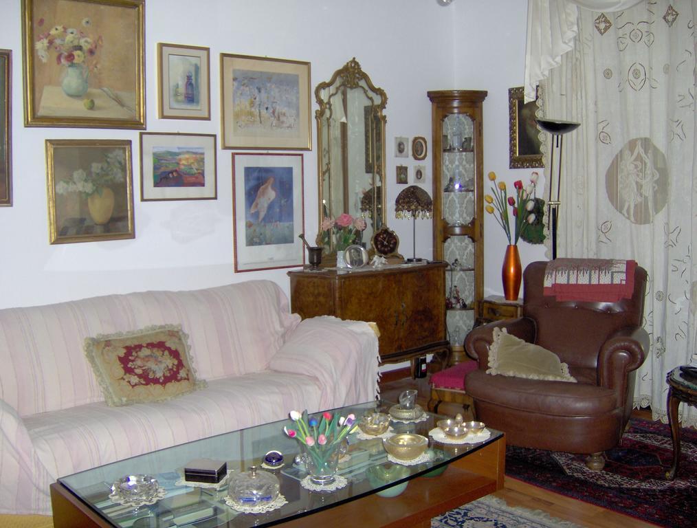 B&B Poesia Verona Bagian luar foto